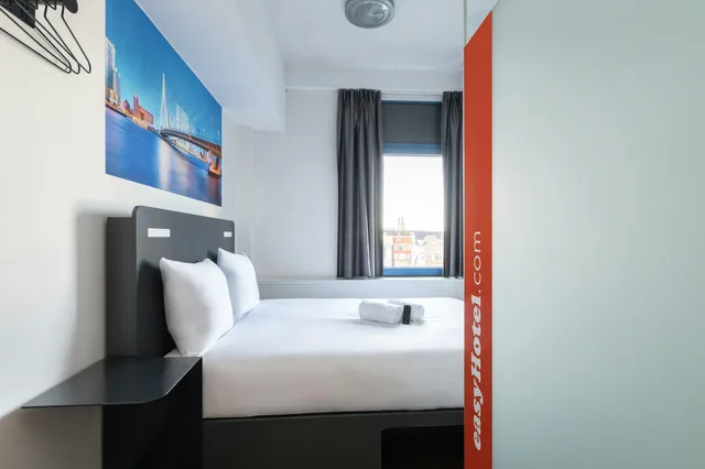 غرفة أساسية، easyHotel Rotterdam City Centre 1/1