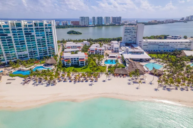 غرفة ثلاثية، Beachscape Kin Ha Villas and Suites 1/1
