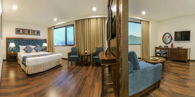 غرفة غراند بريميوم بسرير كينج، Balcona Hotel Da Nang 3/9