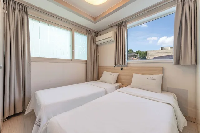 غرفة قياسية بسريرين منفصلين، Staywell Hotel 5/10
