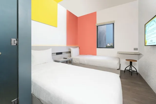 غرفة سوبيريور بسريرين منفصلين، Yello Hotel 1/4
