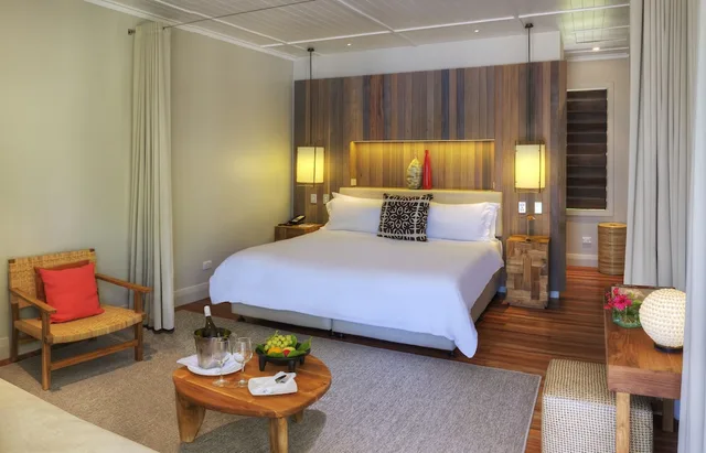 Haven, 1 King and 1 Single Beds, Beach Front، Vomo Island Resort 1/2