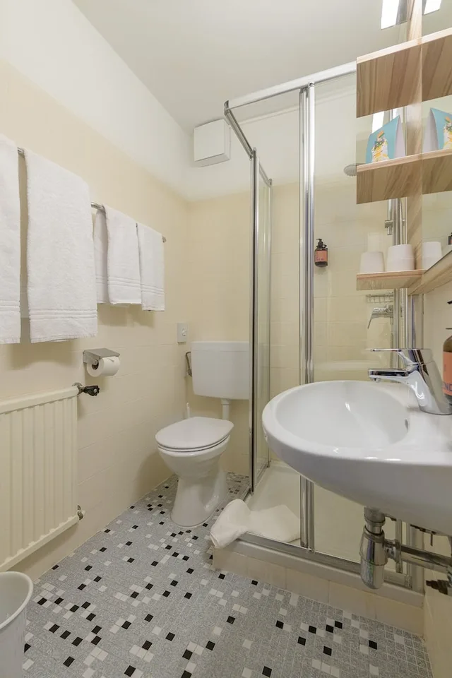 غرفة كلاسيكية بسرير مزدوج، SALZBURGER HOF HOTEL 3/4