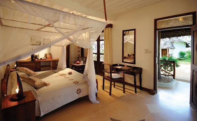 Beach Villa, Twin Beds, Sea Front، Diamonds Mapenzi Beach Zanzibar 4/10