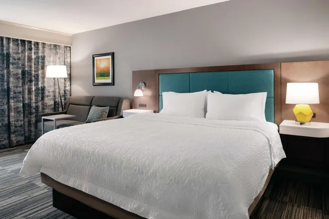Studio, Suite, King Bed, Sofa, Hampton Inn Champaign Southwest 1/4