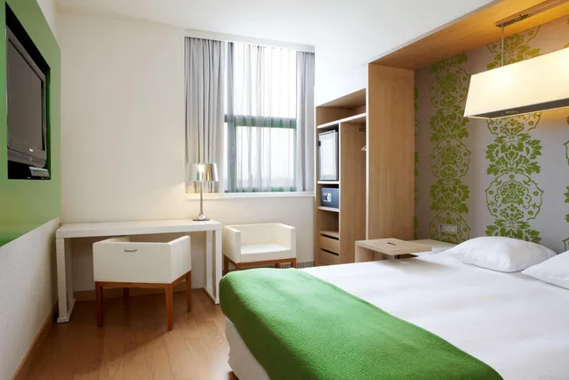 غرفة قياسية بسرير مزدوج أو سريرين منفصلين، Strozzi Palace Hotel 1/2