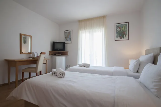 غرفة قياسية بسريرين منفصلين بحمام خاص، Apartments Djurasevic 3/5