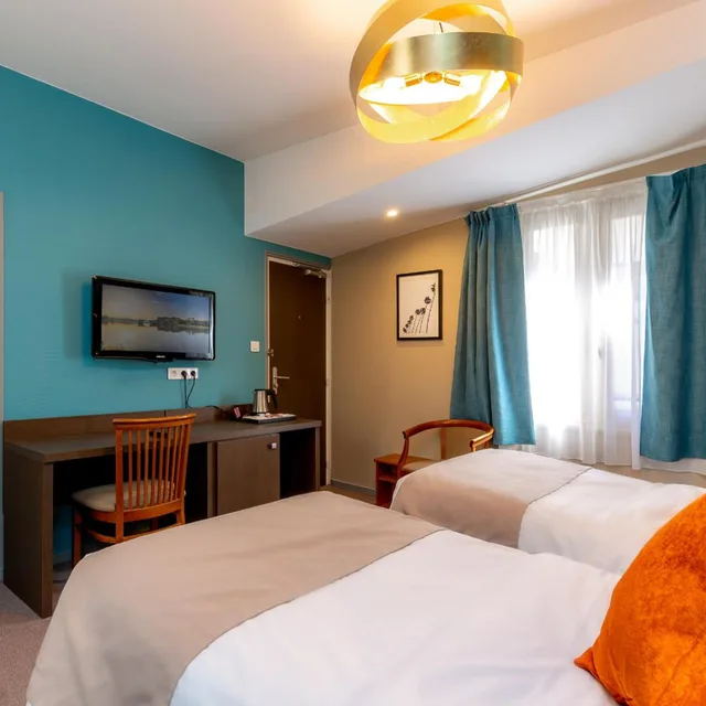 غرفة بسريرين منفصلين، Hotel Kyriad Avignon Palais des Papes 6/10