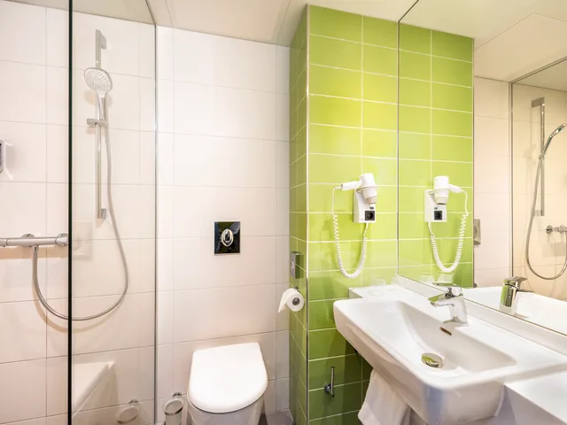 غرفة عائلية بسرير مزدوج، Ibis Styles Stuttgart Vaihingen 2/3