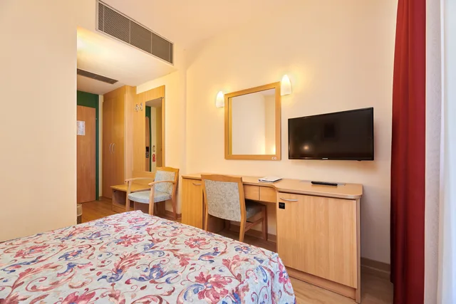 Economy, Single, Park Side، Hotel Aurora Plava Laguna 3/5