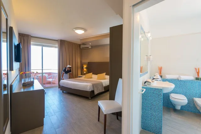 غرفة سوبيريور بسريرين منفصلين بإطلالة على المدينة بشرفة، Hotel Bel 3 9/10