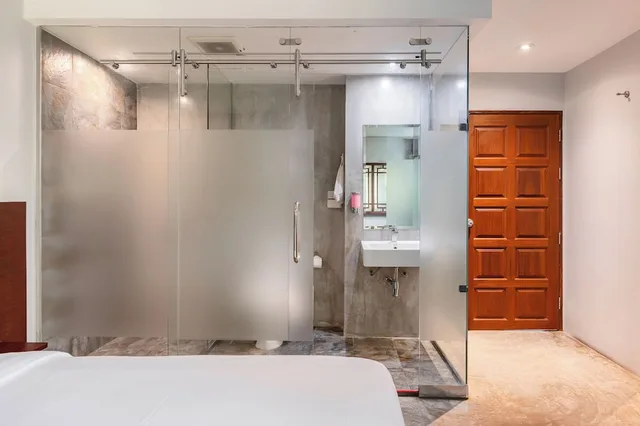 Standard, Double Bed, No Window، Ruamchitt Plaza Hotel 9/9
