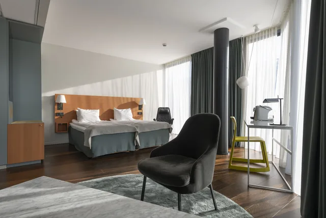 غرفة سوبيريور بسريرين منفصلين مع أريكة، Quality Globe Hotel 3/5