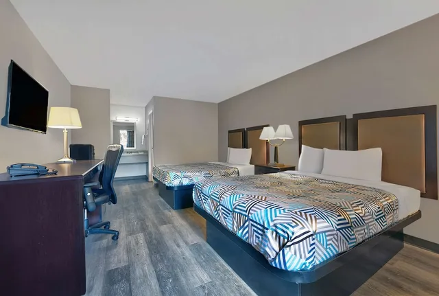 غرفة قياسية بسريرين مزدوجين، Motel6 McDonough, GA 2/4