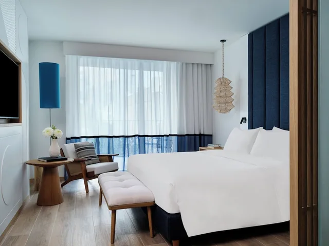 غرفة كلاسيكية بسرير كينج، InterContinental Crete by IHG 1/4