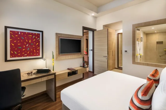جناح ديلوكس، Sandal Suites Op. By Lemon Tree Hotels 1/5