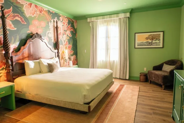 جناح بسرير كينج، Carlton Hotel 1/8