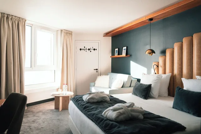 Room, Twin Beds, Village View، Fahrenheit Seven Val Thorens 2/8