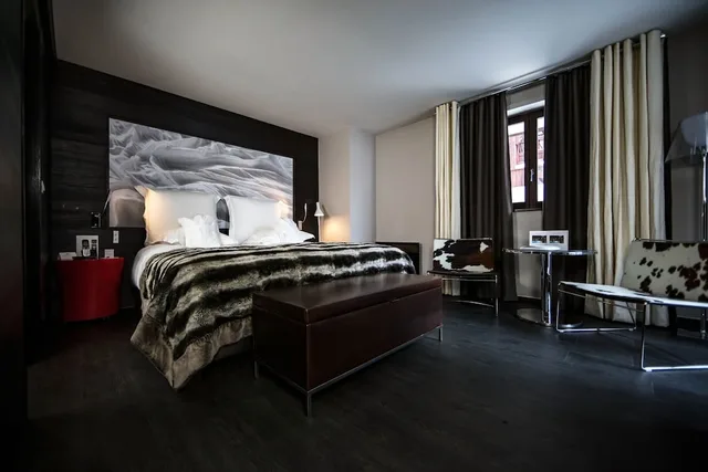 غرفة كلاسيكية بسرير كينج، Avenue Lodge Hotel 1/3