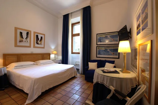 Room, Double or Twin Bed, Hotel Locanda Cairoli 2/10