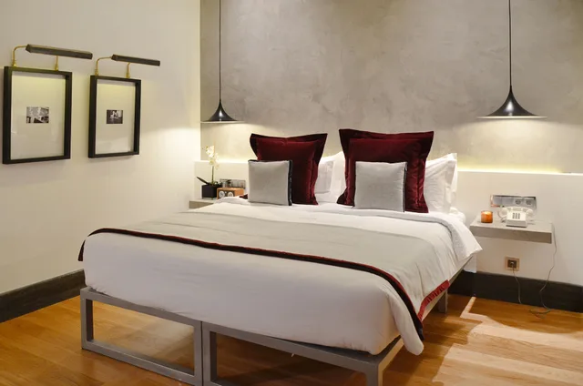 Room, Queen Bed, Browns Central Hotel 3/10