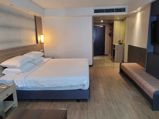 غرفة غراند بسرير كينج، DYNASTY GRANDE HOTEL 1/4