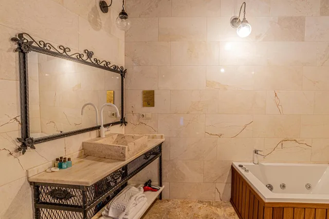 غرفة بسرير مزدوج بشرفة، Dervish Cave House 9/10