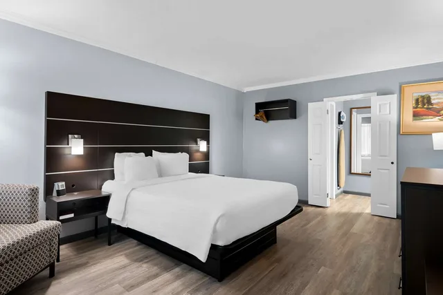 غرفة تنفيذية بسرير كوين، SureStay Plus Hotel By Best Western Brandywine Valley 4/7
