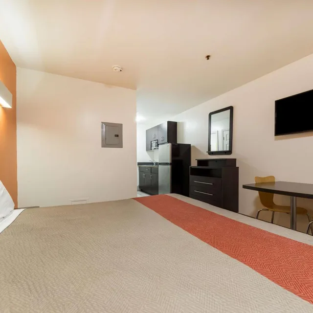 غرفة سوبيريور بسرير كينج، Motel6 Greenville, SC 2/10