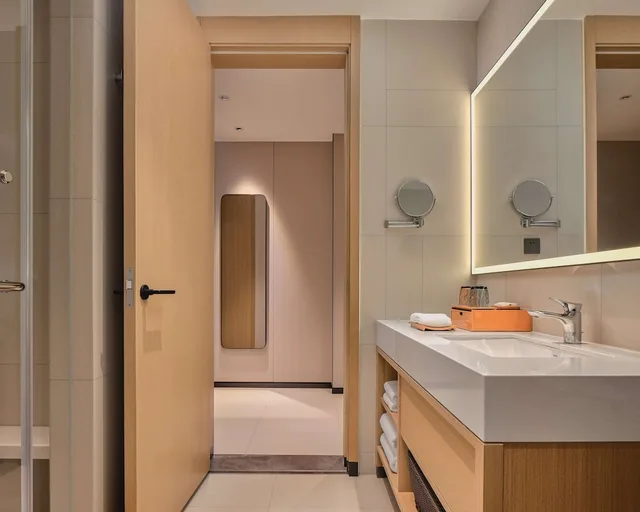 غرفة بسريرين منفصلين بإطلالة على المتنزه مع أريكة، Hyatt Place Chengdu Bio-Town 3/3