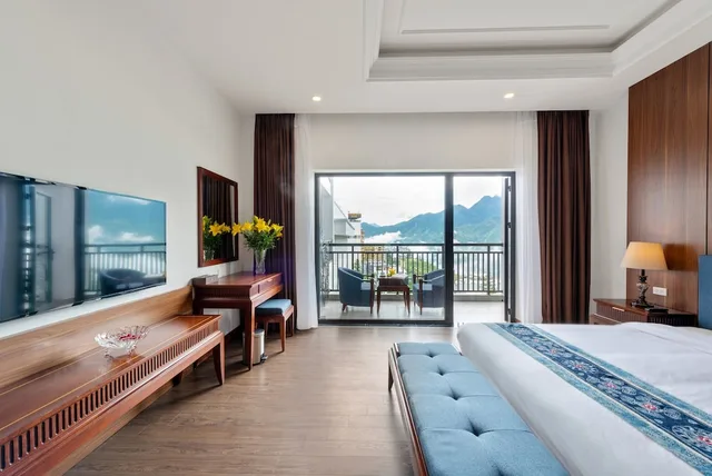 Grand, Deluxe, King Bed, Mountain View, Bamboo Sapa Hotel 4/5