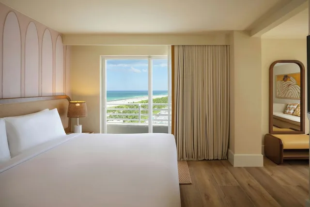 Junior Suite, King Bed, City View, Balcony, Corner, Royal Palm South Beach Miami, a Tribute Portfolio Resort 2/8