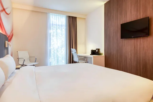 Superior, King Bed, B&B HOTEL Mons Centre 5/10
