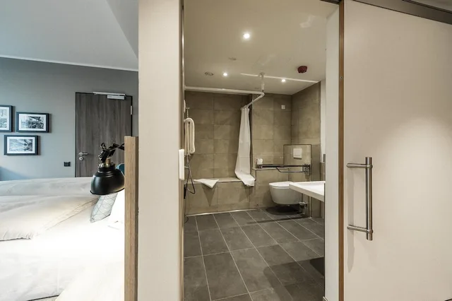 غرفة سوبيريور بسرير كوين، HARBR. hotel Konstanz 6/8
