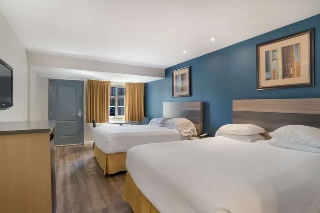 Suite, 2 Queen Beds, SureStay Hotel by Best Western San Rafael 4/10