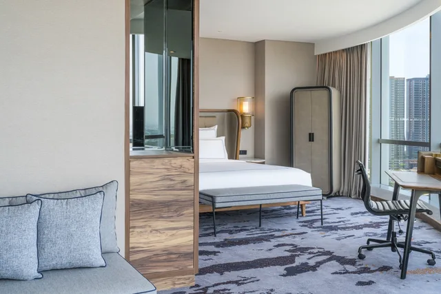 Room, King Bed, Bay View، Swissotel Jakarta PIK Avenue 7/10