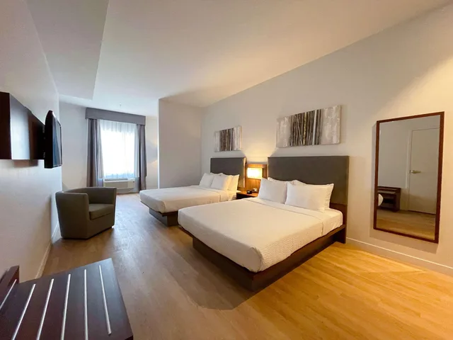 جناح بسريرين كوين، Quality Inn Quebec City 2/7