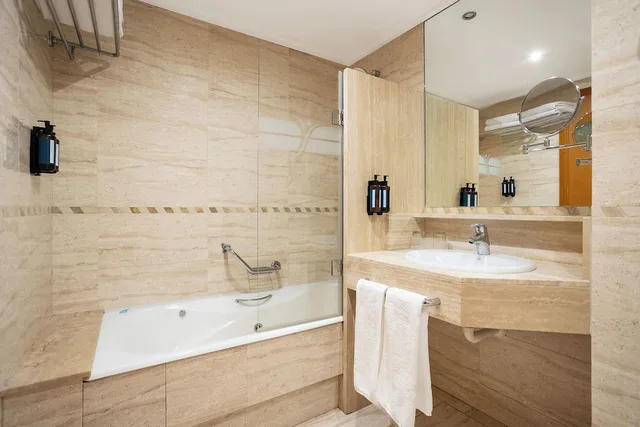 جناح جونيور، Eurostars Atlantida 4/5