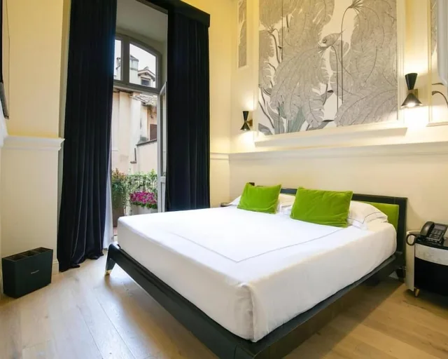 جناح تنفيذي بسرير كينج مع أريكة، Roma Luxus Hotel 1/4