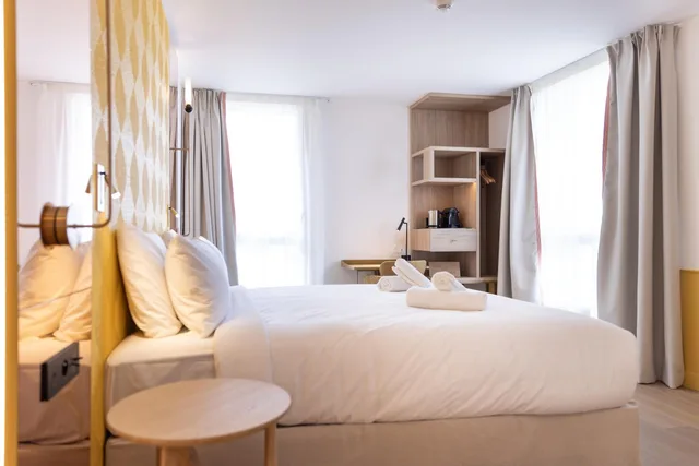 غرفة سوبيريور بسرير كينج، Kyriad Prestige Asnieres-Sur-Seine 4/10