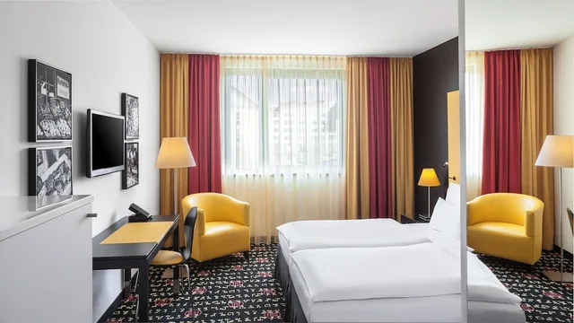جناح بسرير كينج بإطلالة على الحديقة بغرفة نوم واحدة، Holiday Inn Munich - Westpark 4/7