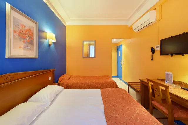 غرفة ثلاثية بسرير مزدوج وسرير فردي، Hotel Richmond 2/10