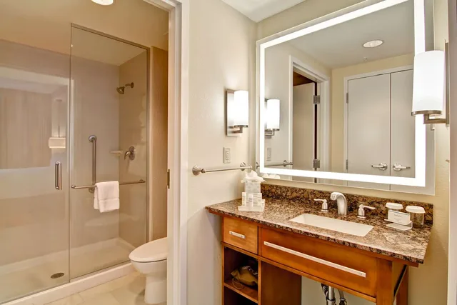 جناح استوديو بسرير كينج لذوي الإعاقة، Homewood Suites by Hilton Cincinnati-Downtown 3/3