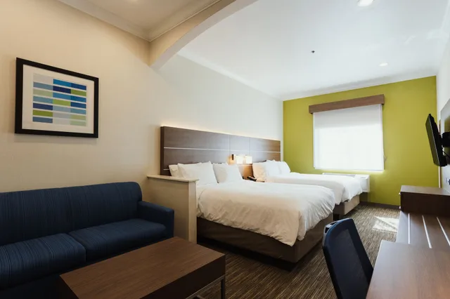 جناح بسريرين كوين، Holiday Inn Express Suites Davis University Area 3/7