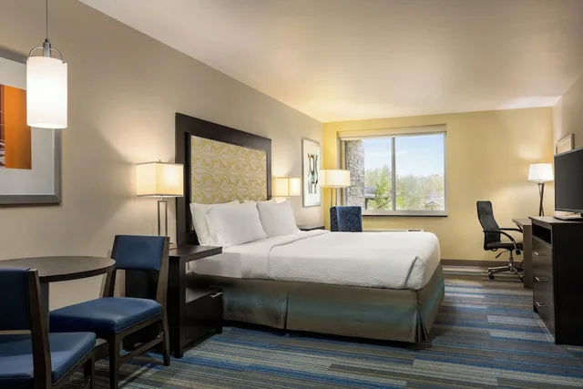 Standard, Multiple Beds، Holiday Inn Express Suites Colorado Springs Central 2/3