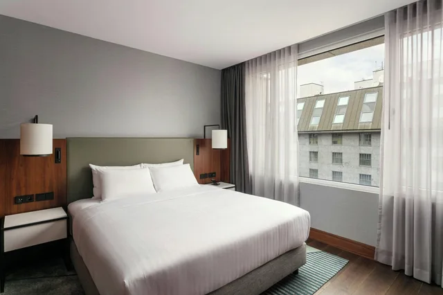 غرفة بسرير كينج، Prague Marriott Hotel 5/7