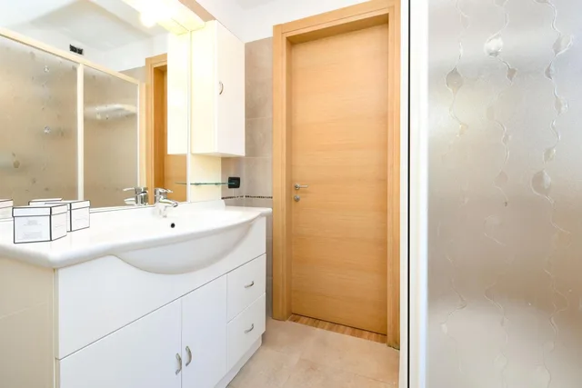 جناح، Best Western Hotel Arya 3/4