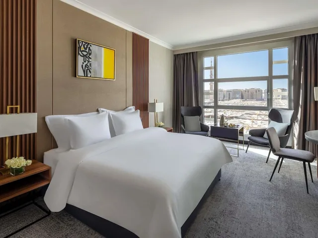 غرفة كلاسيكية بأربعة أسرّة، أنوار المدينة موفنبيك(Anwar Al Madinah Movenpick) 2/10
