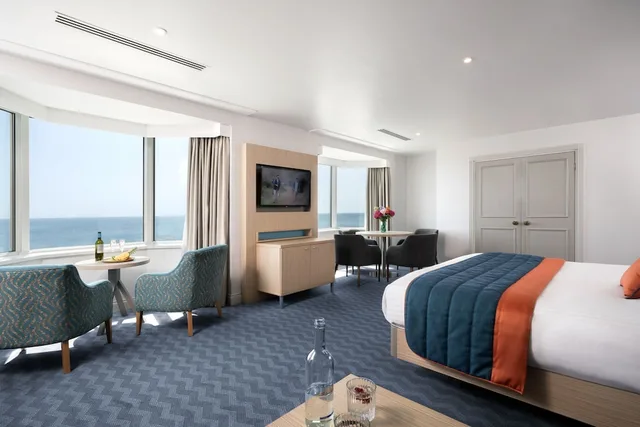 Junior Suite, Studio, King Bed, Sea View، Leonardo Royal Hotel Brighton Waterfront 4/7