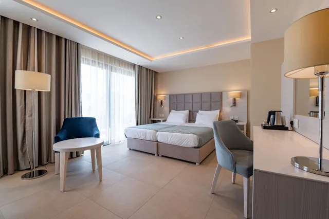 Deluxe, Double Bed, Hot Tub, Maritim Antonine Hotel and Spa Malta 8/10